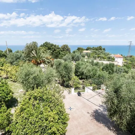 Il Melangolo Bed & Breakfast 4*